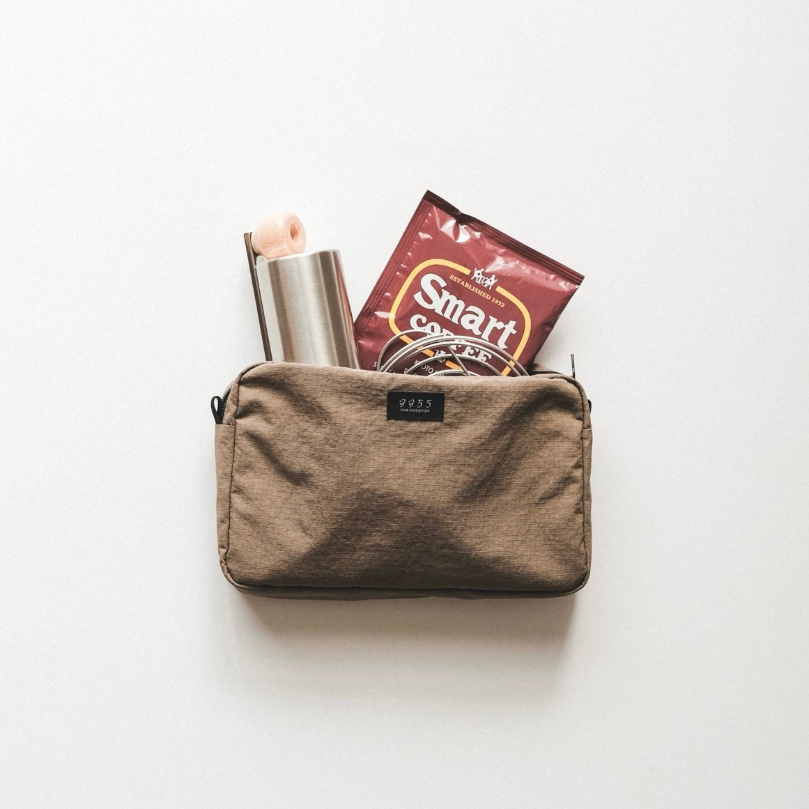 trip pouch -brown-